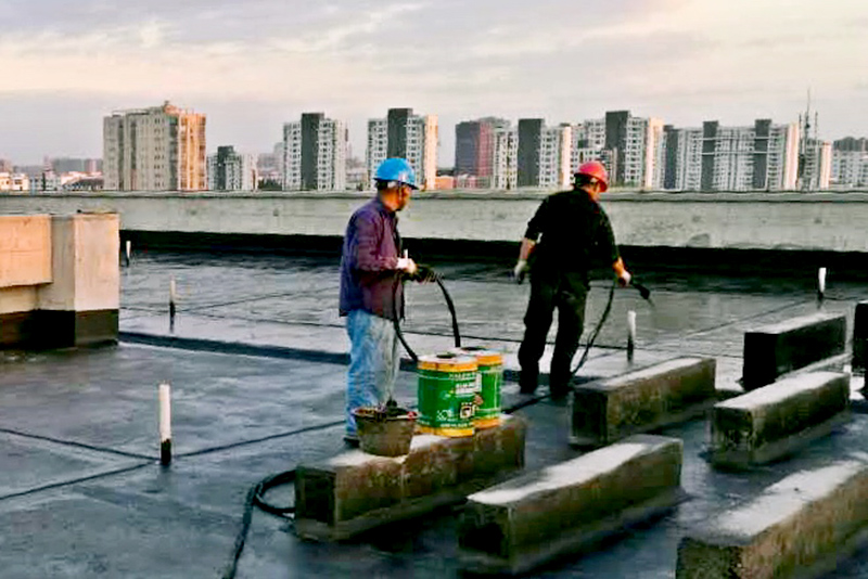 防水卷材施工現(xiàn)場(chǎng)_開來(lái)濕克威防水